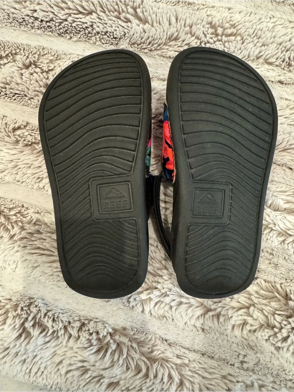 Reef Little Girls Black Floral Slide Sandals With Back Strap Size 10